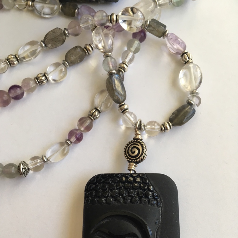 Gemstone Buddha Yoga Neck 📿 - Picture 3 of 7